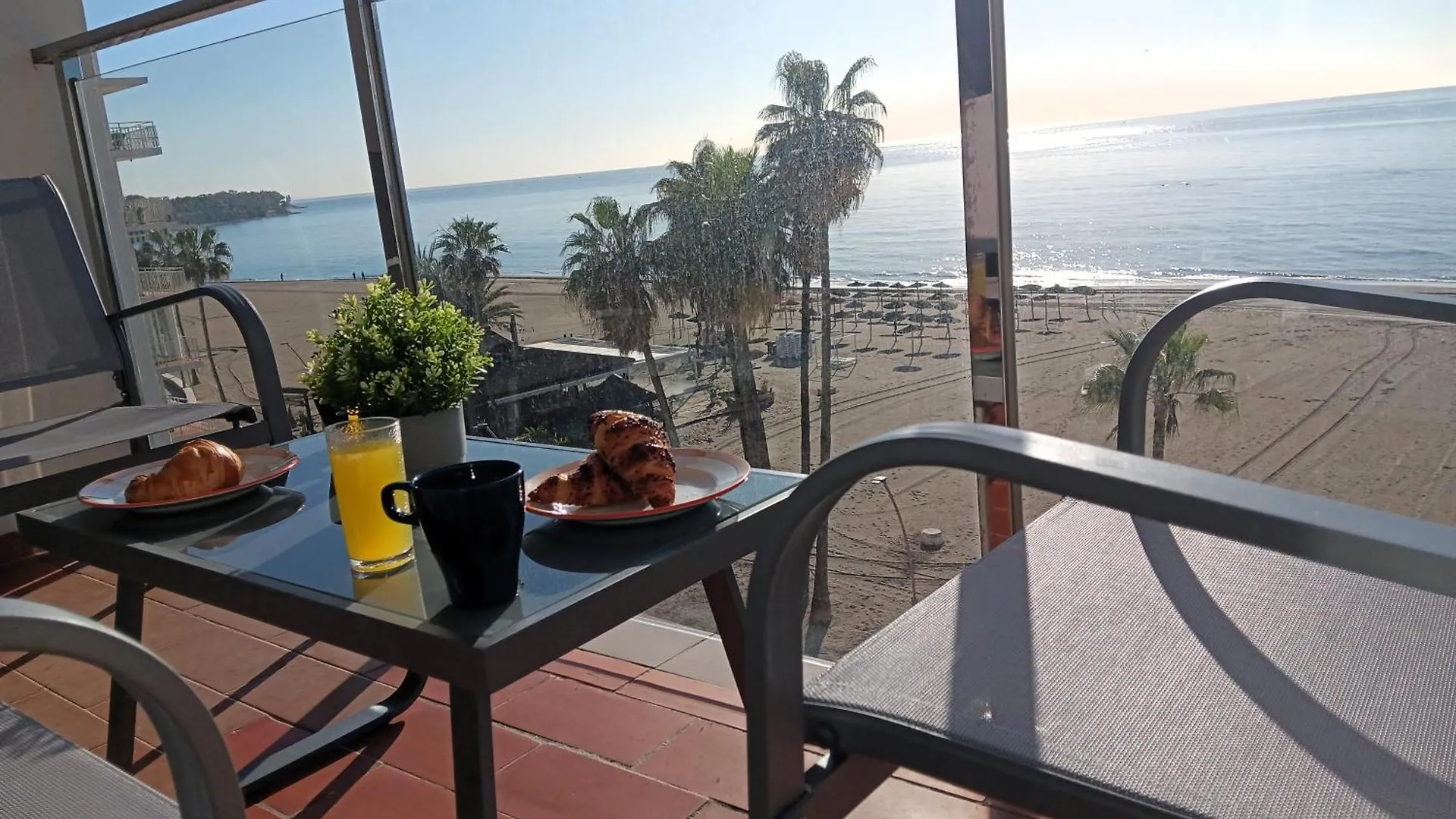 Alojamiento Iberia Playa Estepona