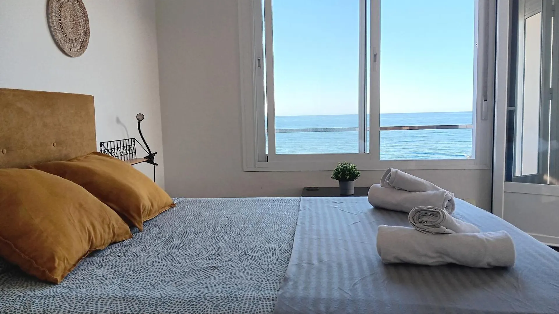 Alojamiento Iberia Playa Estepona 0*,  Spain