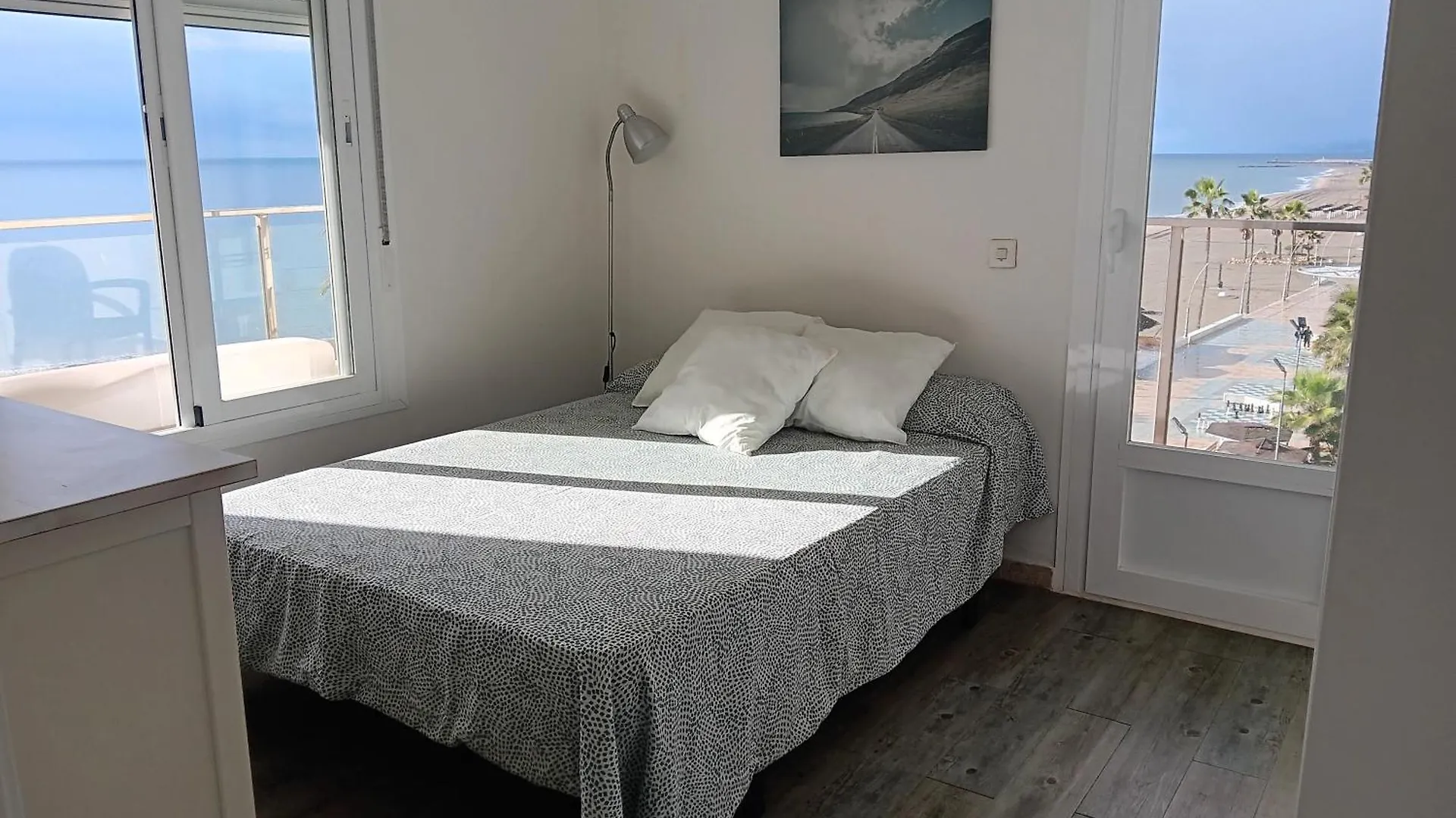 Alojamiento Iberia Playa Estepona