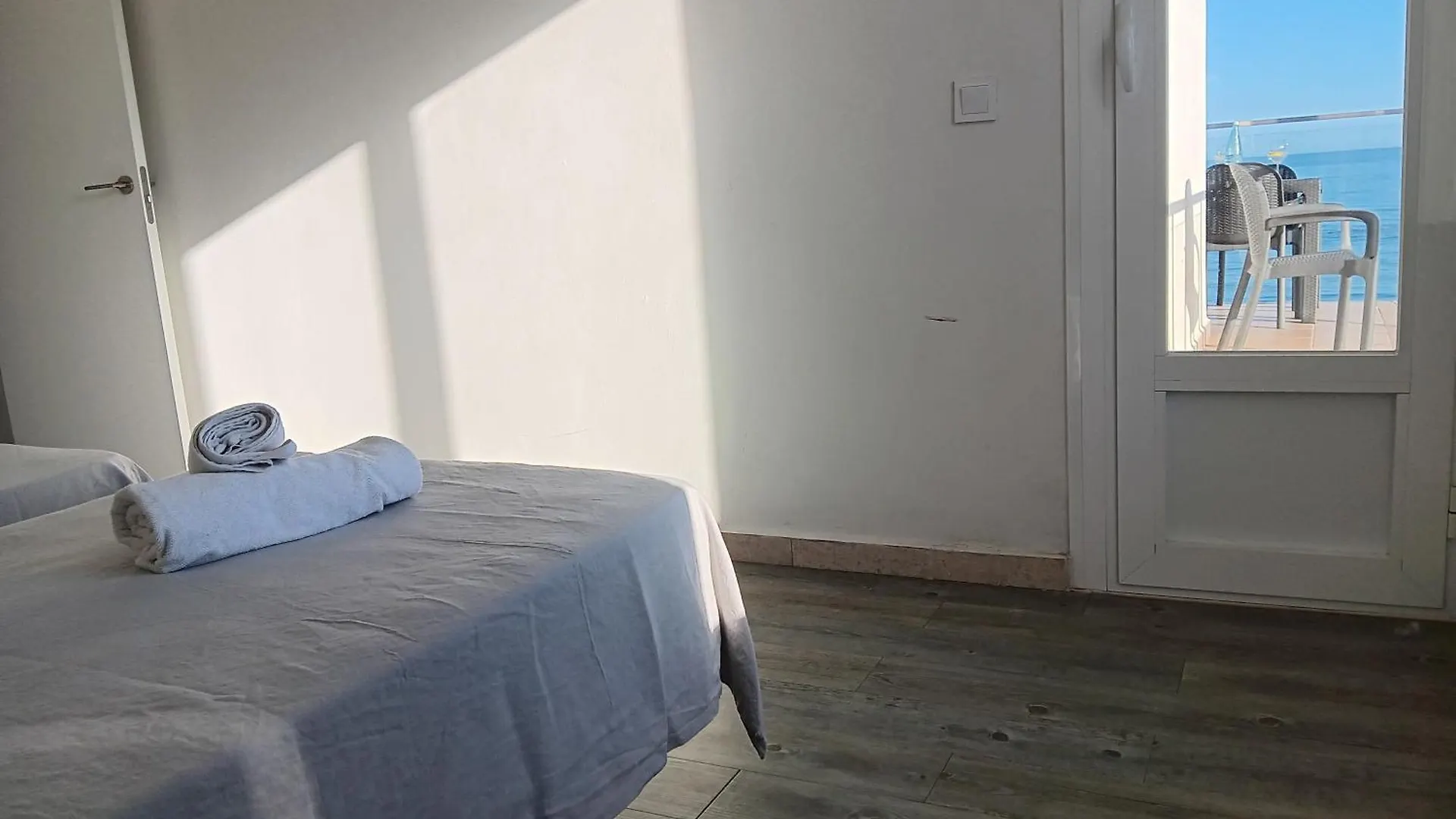 Apartment Alojamiento Iberia Playa Estepona Spain