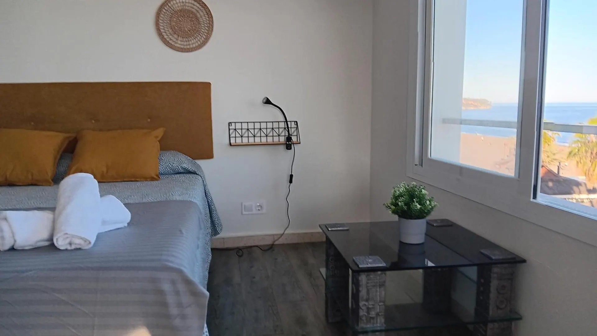 Alojamiento Iberia Playa Estepona
